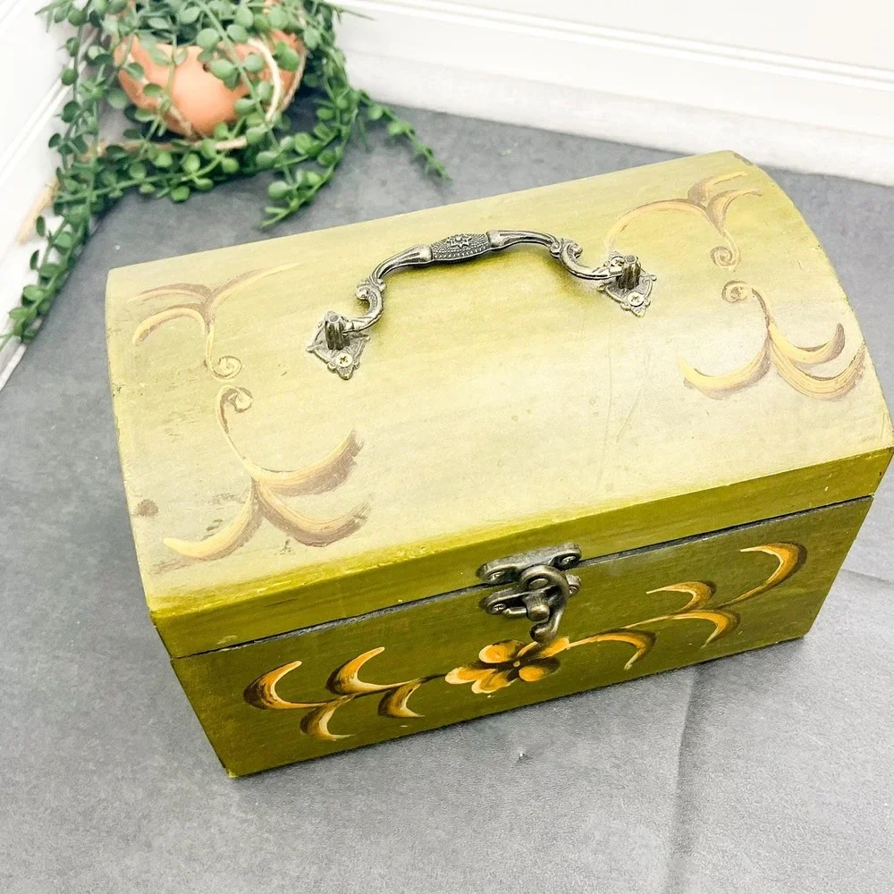 Vintage Green Wooden Jewelry Box:‎ Hand Painted Floral Trinket Storage